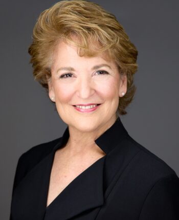 Suzanne Koenig Headshot